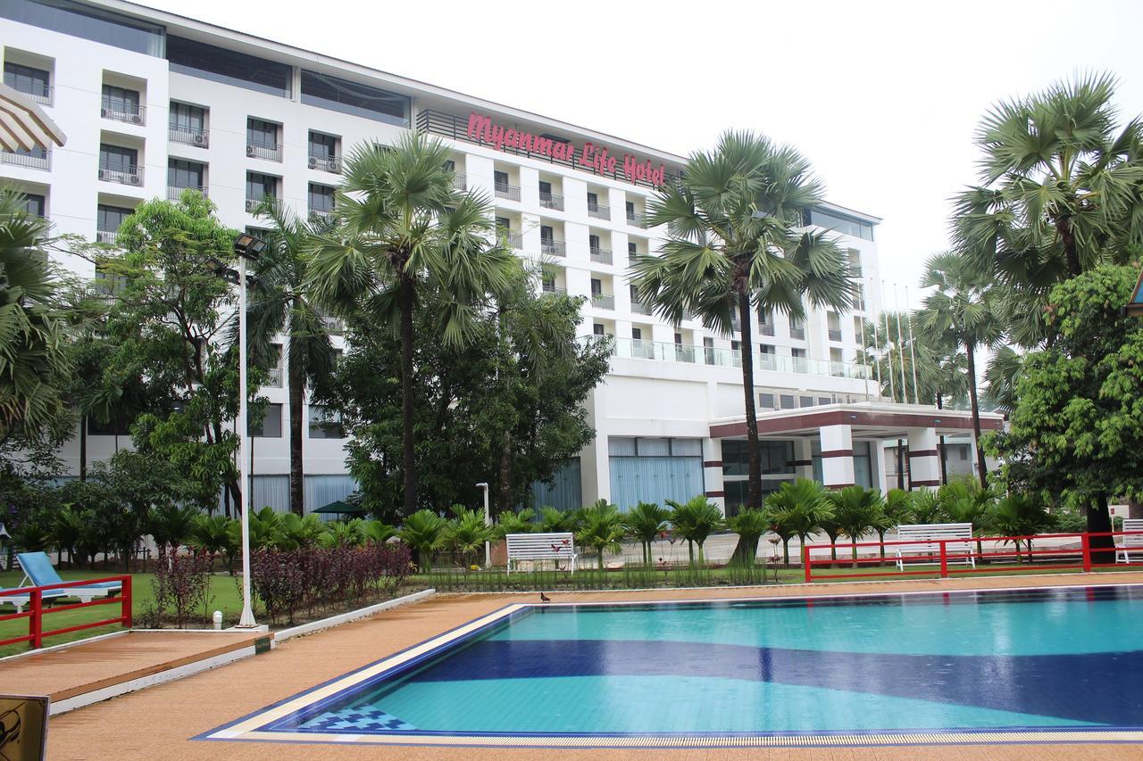 Akore Myanmar Life Hotel Yangon Luaran gambar